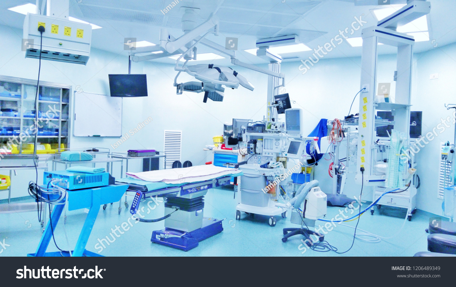 Медицинского и специализированного оборудования